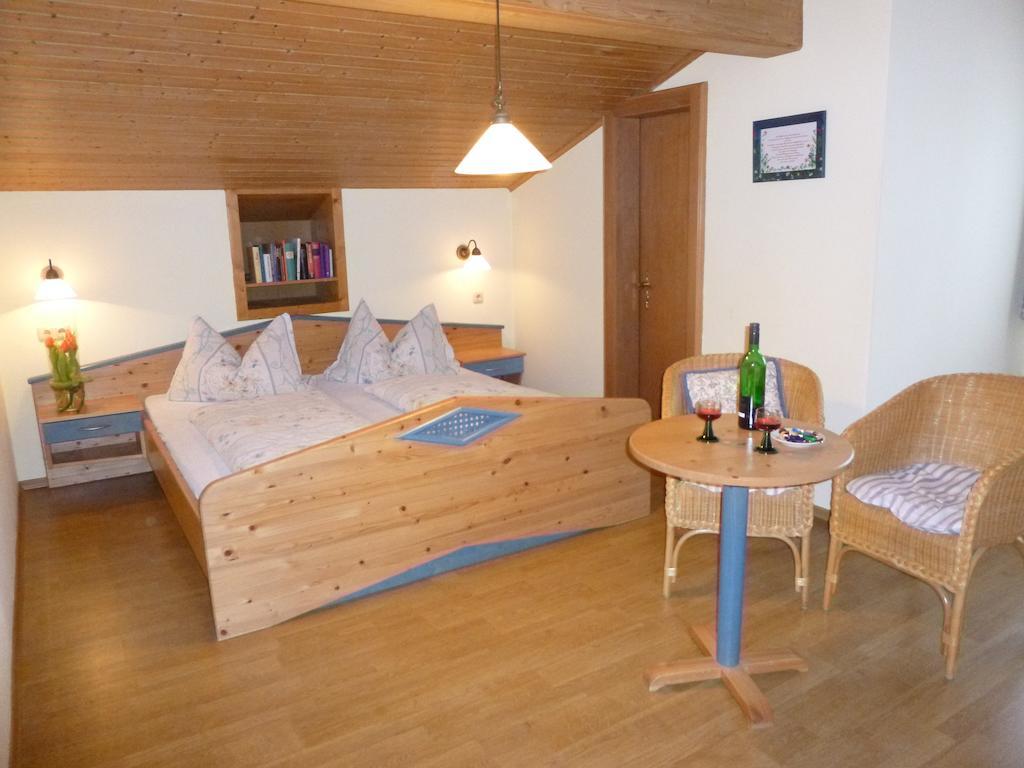 Gastehaus Fischer 호텔 Eschlkam 객실 사진