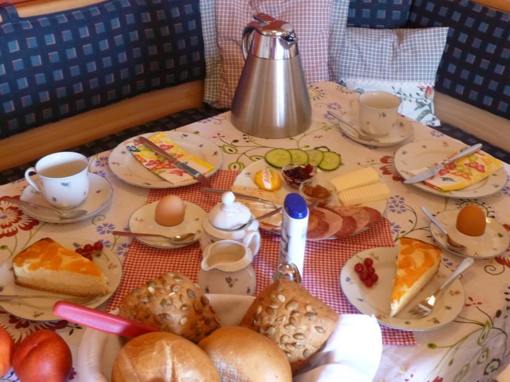 Gastehaus Fischer 호텔 Eschlkam 외부 사진